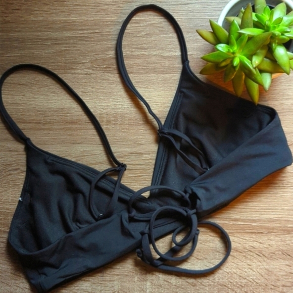 Roxy Bikini Top 👙 - Picture 2 of 3